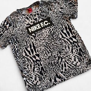 Nike F.C. Wild Glory RARE Leopard Print Cream Black Tee T-Shirt Men’s Sz XL